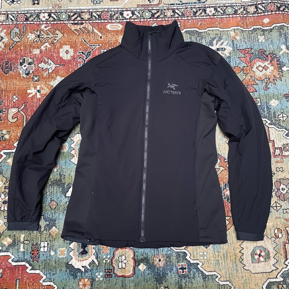 Arc’teryx Women’s Atom LT jacket, size Small, color Black